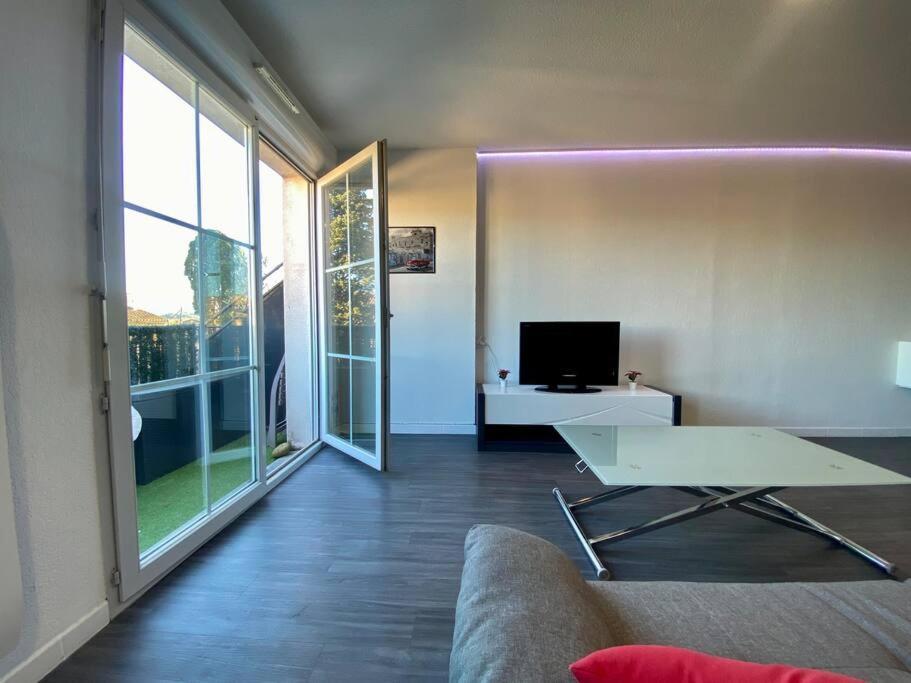 Apartament Le 24 Fevrier - Parking & Piscine - Vue Cite Medievale Carcassonne Zewnętrze zdjęcie